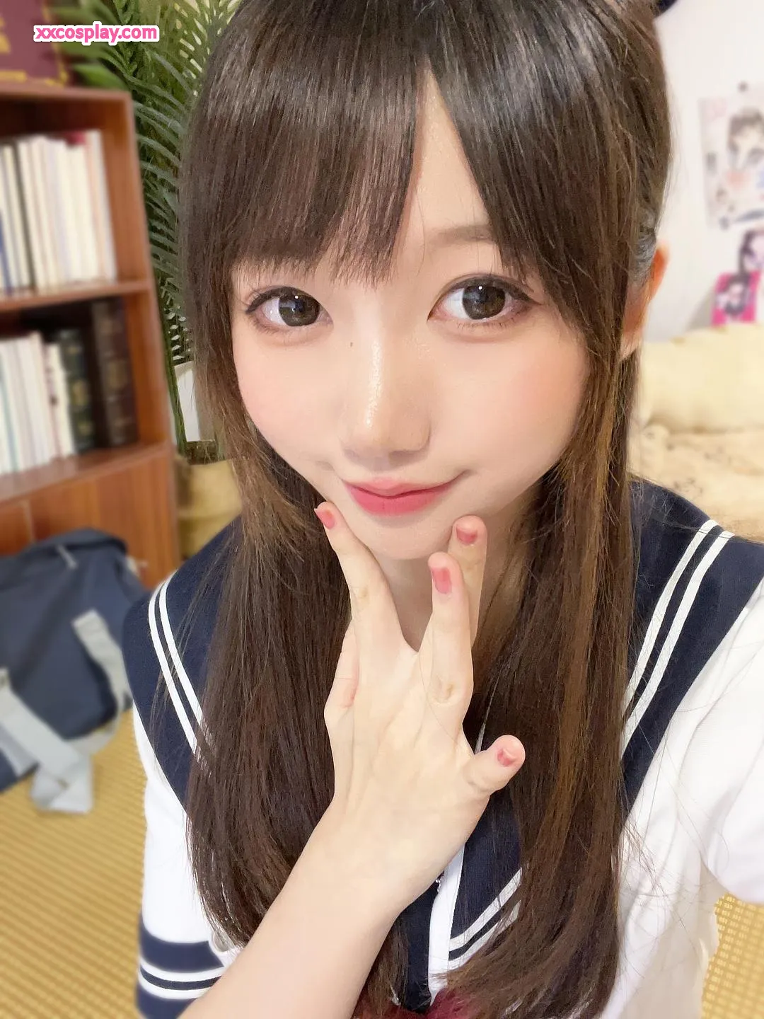 Nagesa Mamono Nyan: Sailor Uniform x Butt Temptation